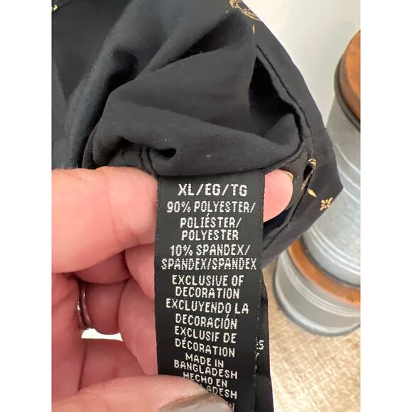 Drill Clothing size XL men’s button down black with metallic tigers - Picture 4 of 4